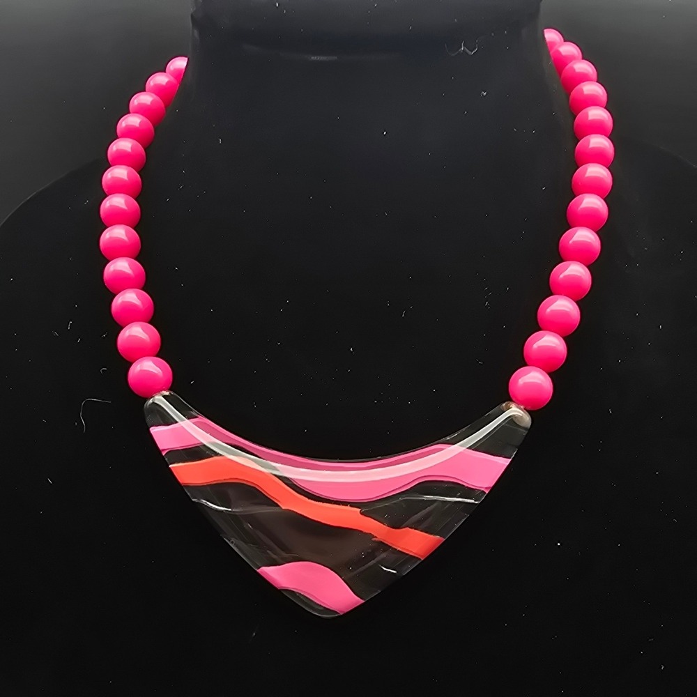 Avon 1987 Fashion Waves Necklace Pink Black Beaded 1980s Jewelry